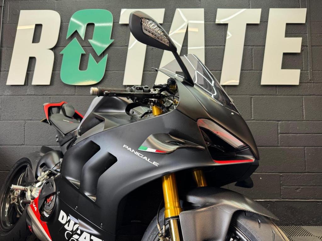 DUCATI Panigale V4