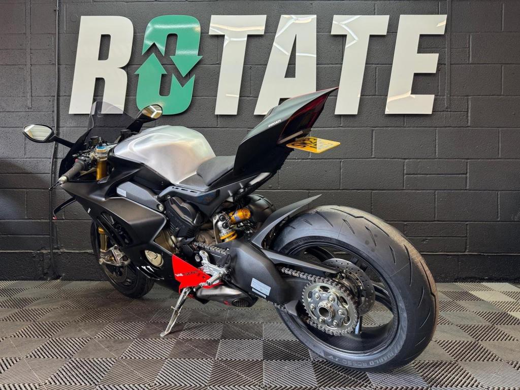 DUCATI Panigale V4