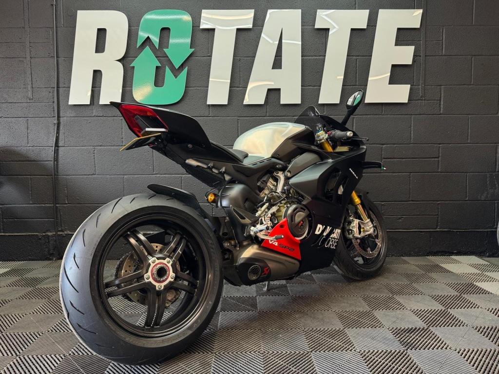 DUCATI Panigale V4