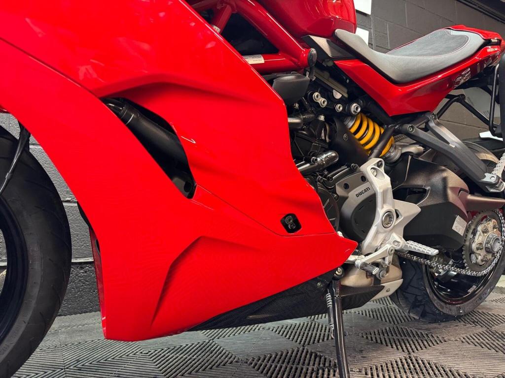 DUCATI Supersport S