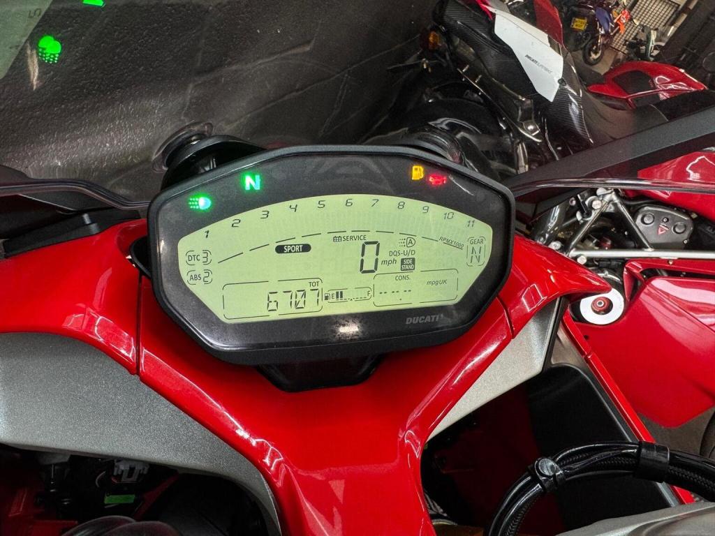DUCATI Supersport S