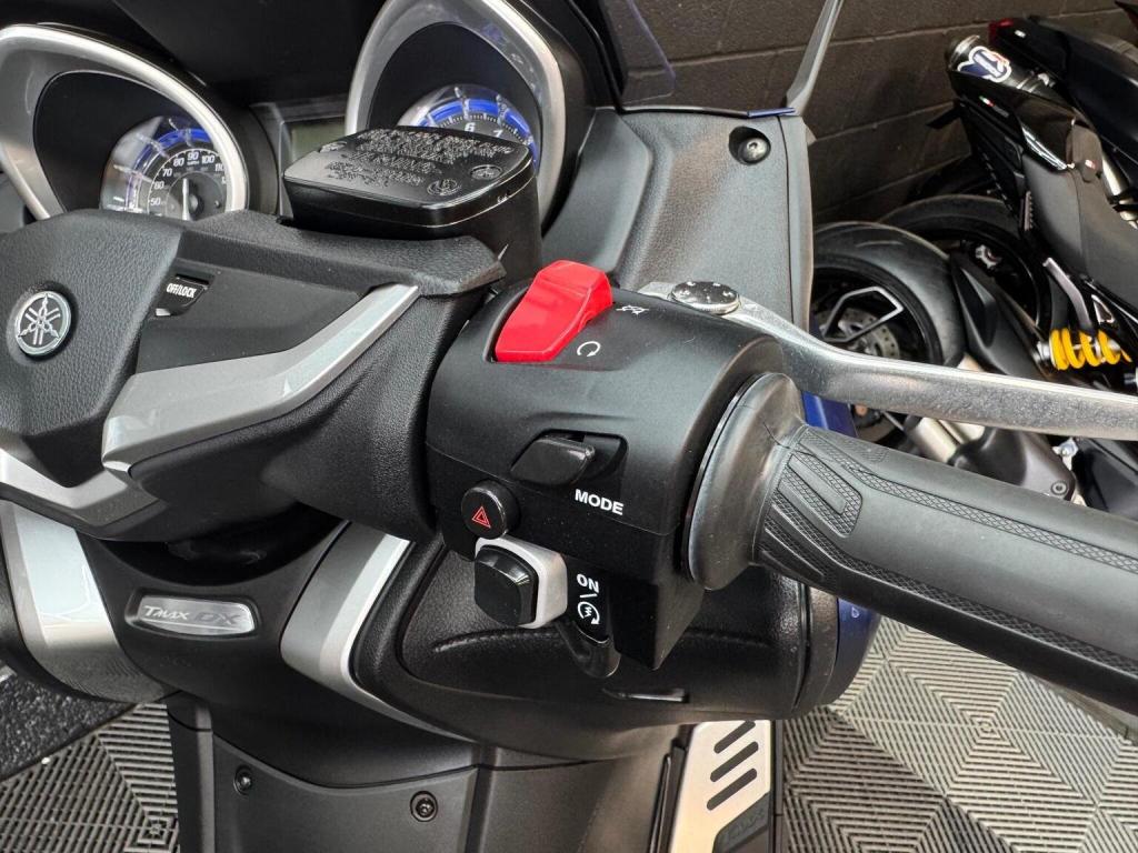 YAMAHA Tmax