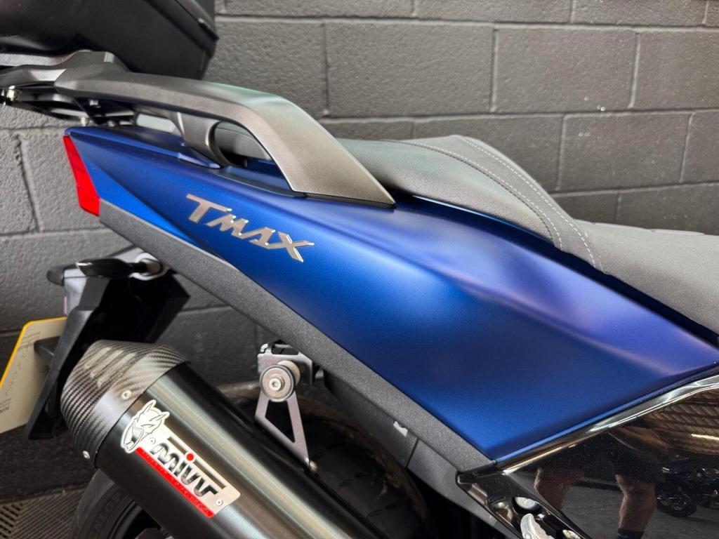YAMAHA Tmax