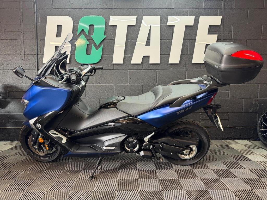 YAMAHA Tmax