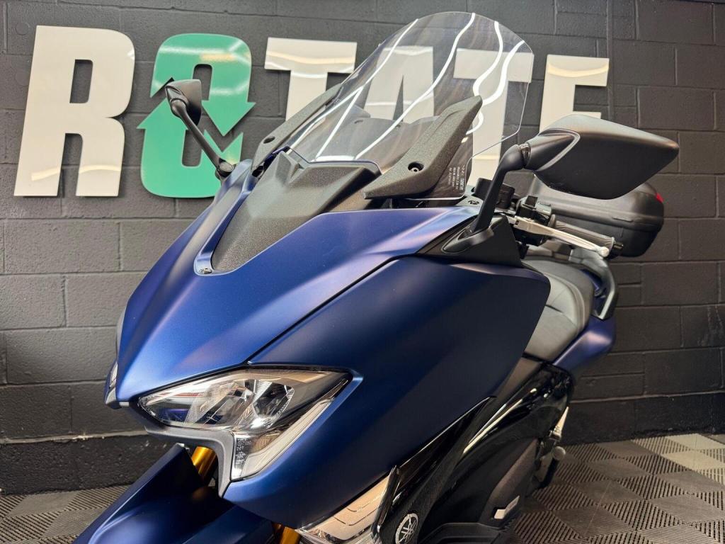 YAMAHA Tmax
