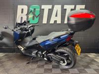YAMAHA Tmax