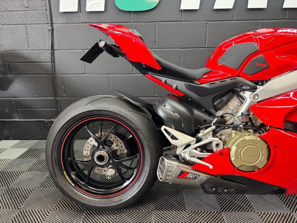 DUCATI PANIGALE V4S