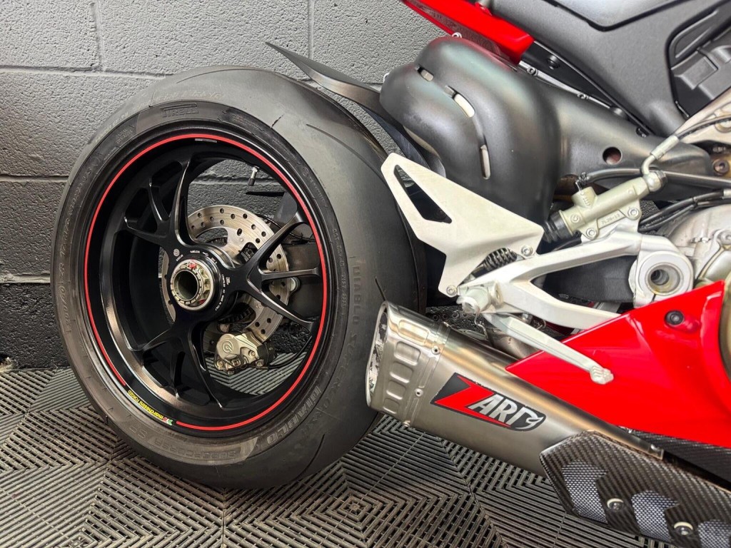 DUCATI PANIGALE V4S