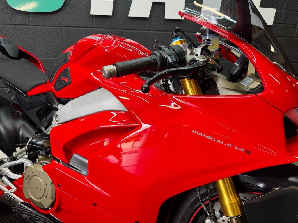 DUCATI PANIGALE V4S