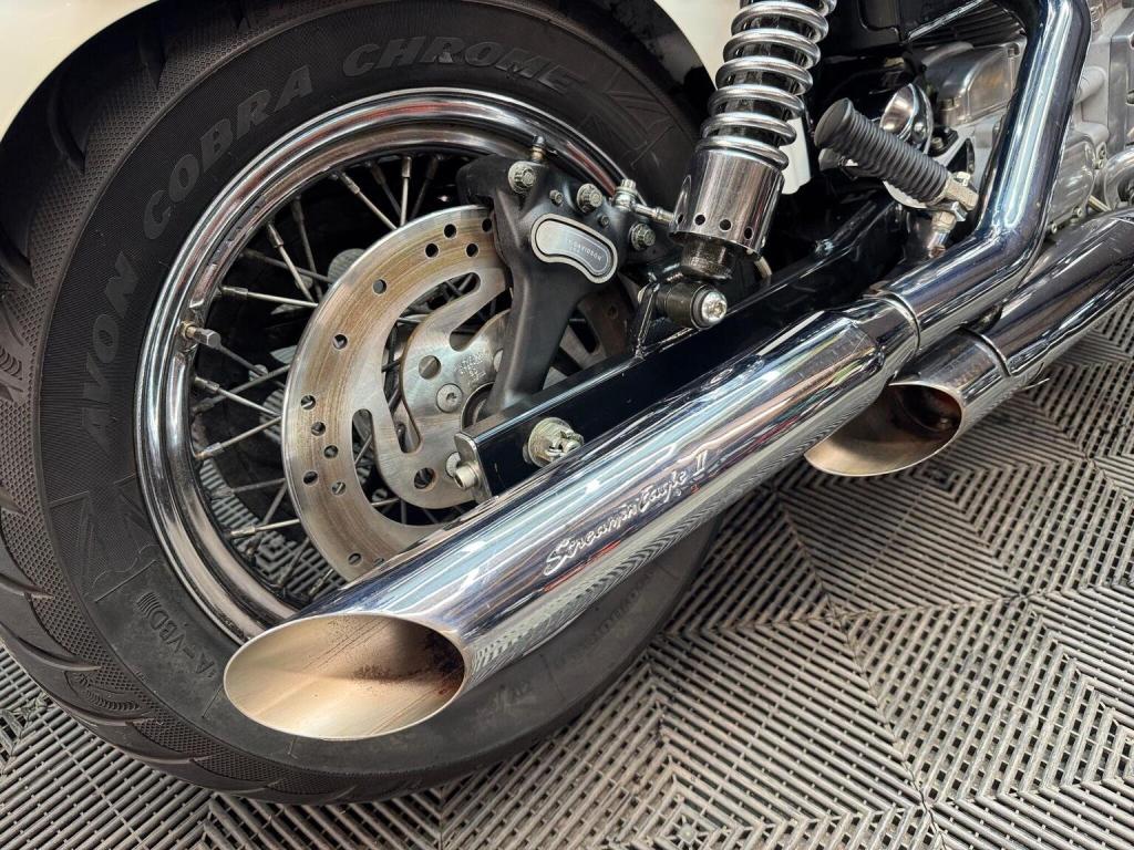 HARLEY-DAVIDSON Dyna