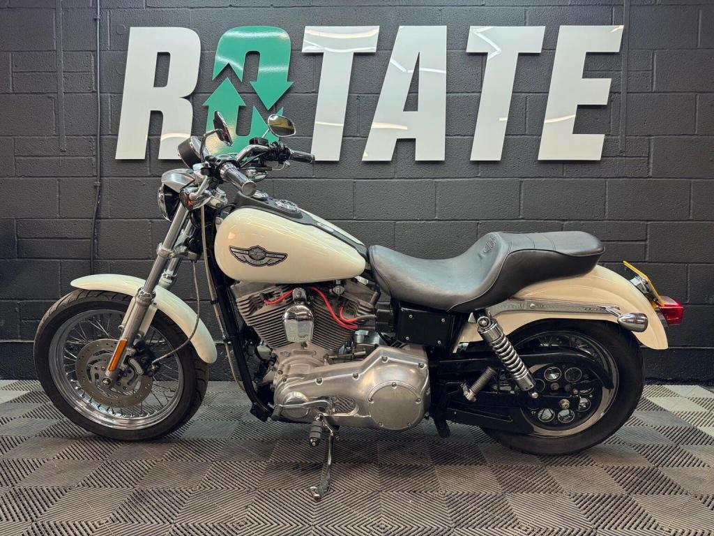 HARLEY-DAVIDSON Dyna