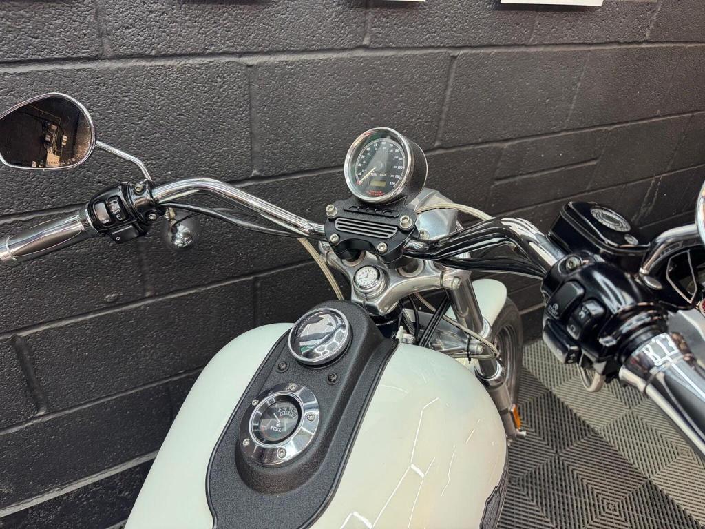 HARLEY-DAVIDSON Dyna