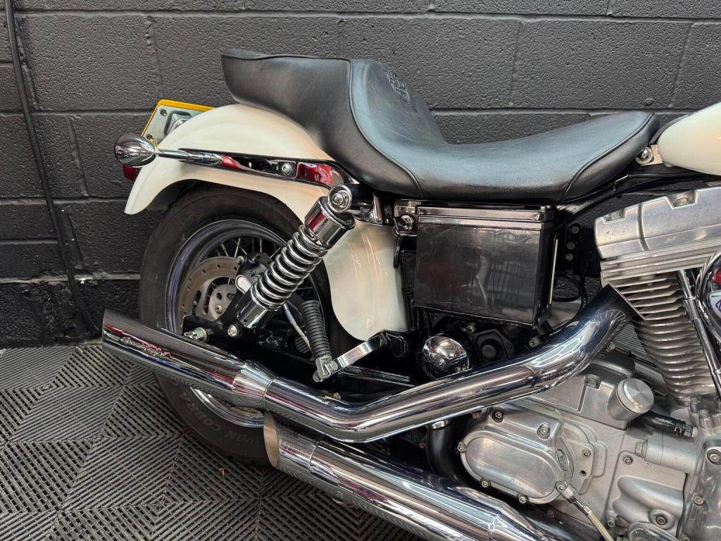 HARLEY-DAVIDSON Dyna