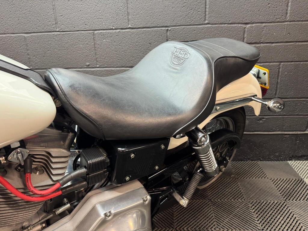 HARLEY-DAVIDSON Dyna