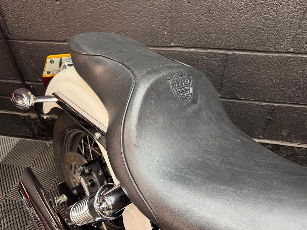 HARLEY-DAVIDSON Dyna