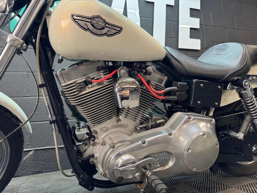 HARLEY-DAVIDSON Dyna