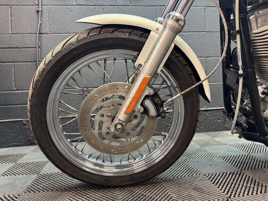 HARLEY-DAVIDSON Dyna