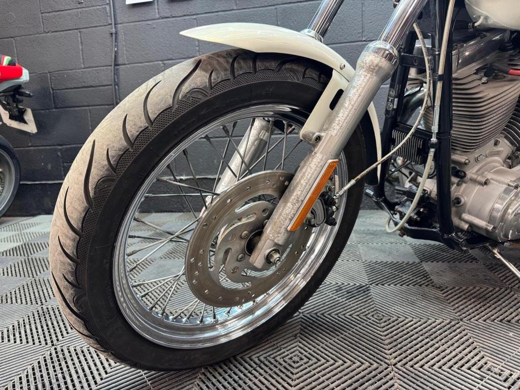 HARLEY-DAVIDSON Dyna