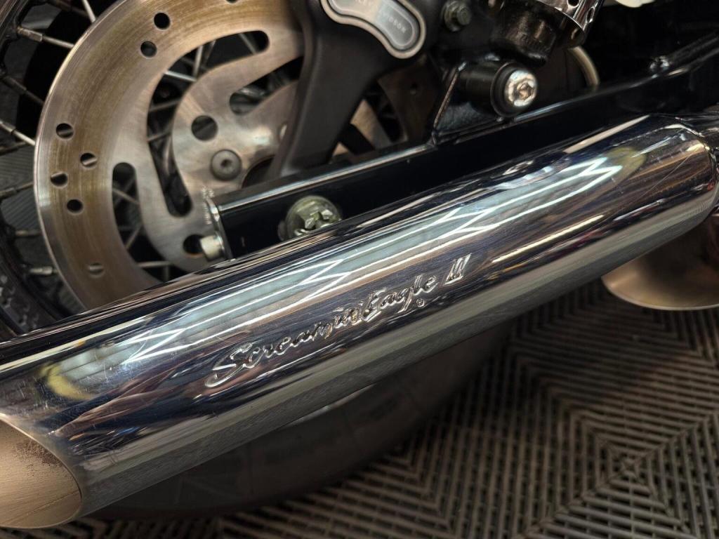 HARLEY-DAVIDSON Dyna