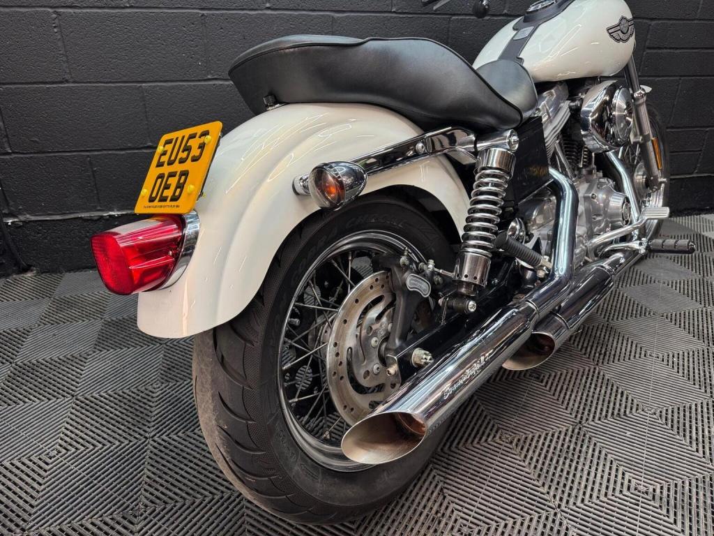 HARLEY-DAVIDSON Dyna