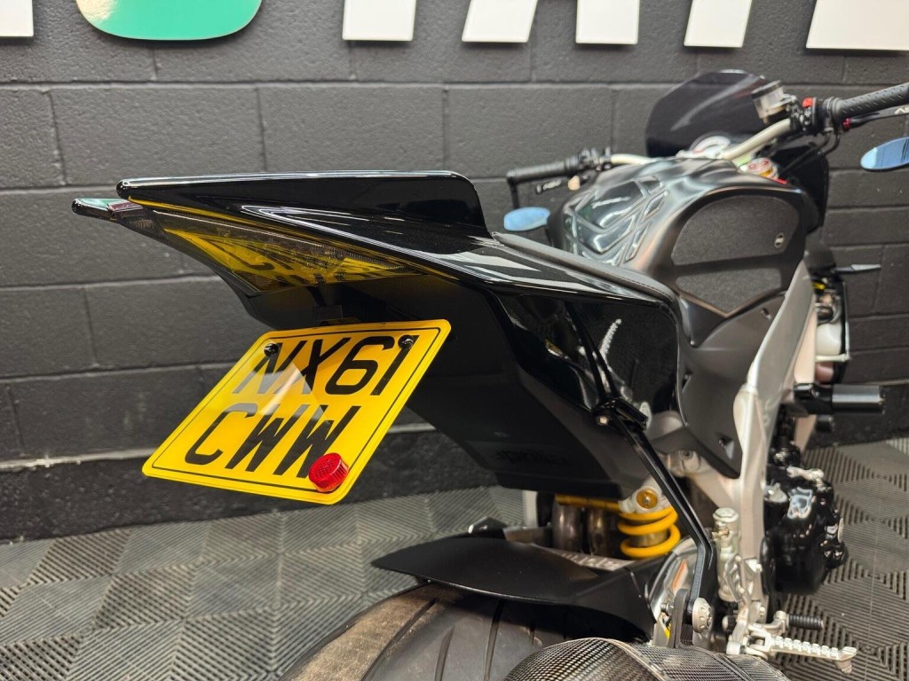 APRILIA Tuono 1000 V4