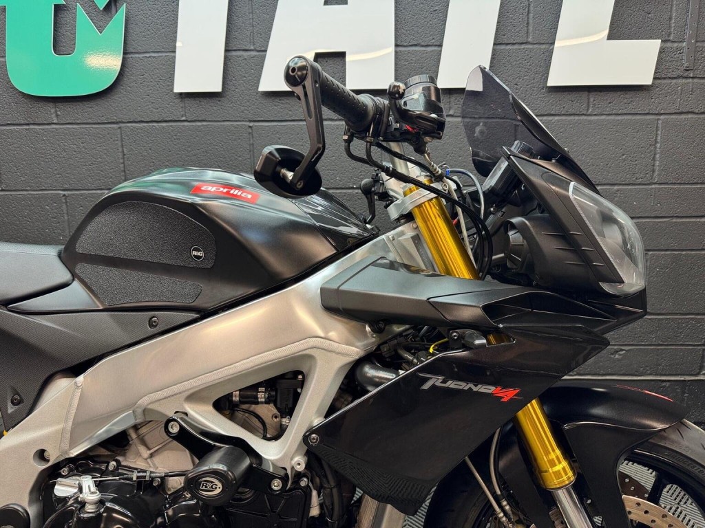 APRILIA Tuono 1000 V4