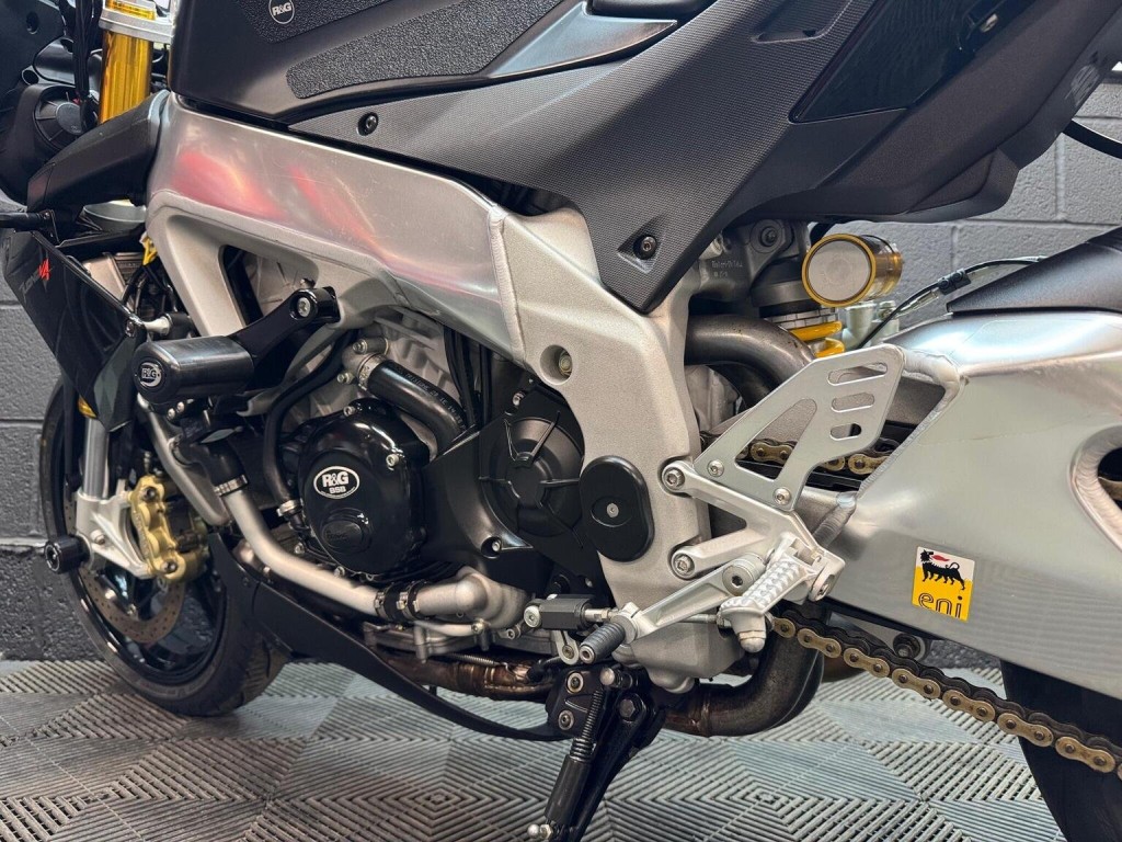 APRILIA Tuono 1000 V4