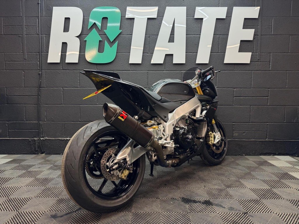 APRILIA Tuono 1000 V4