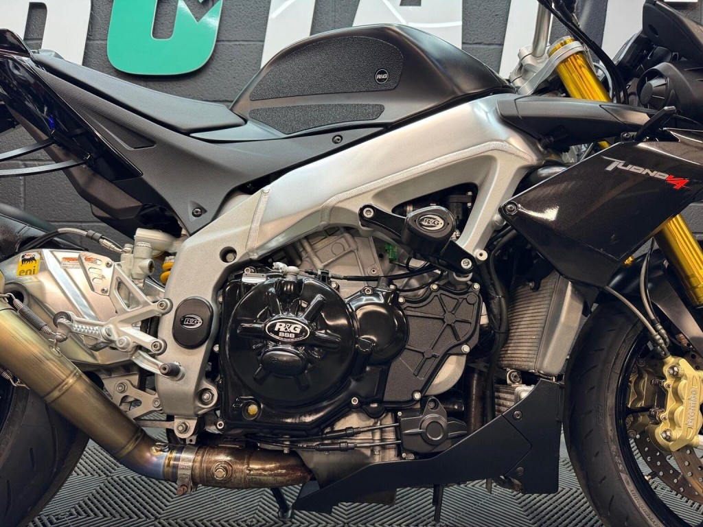 APRILIA Tuono 1000 V4