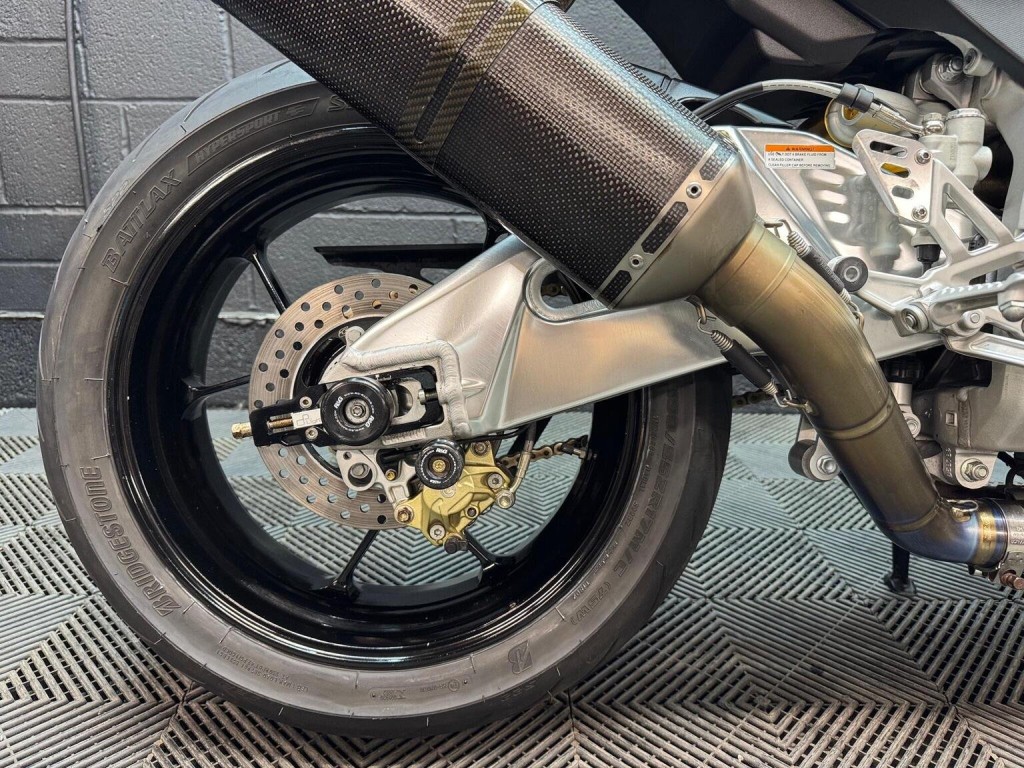 APRILIA Tuono 1000 V4