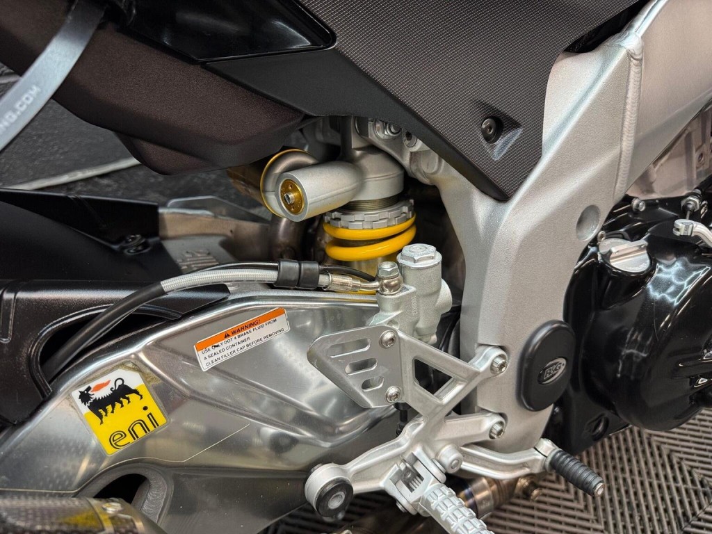 APRILIA Tuono 1000 V4