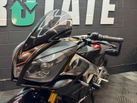 APRILIA Tuono 1000 V4