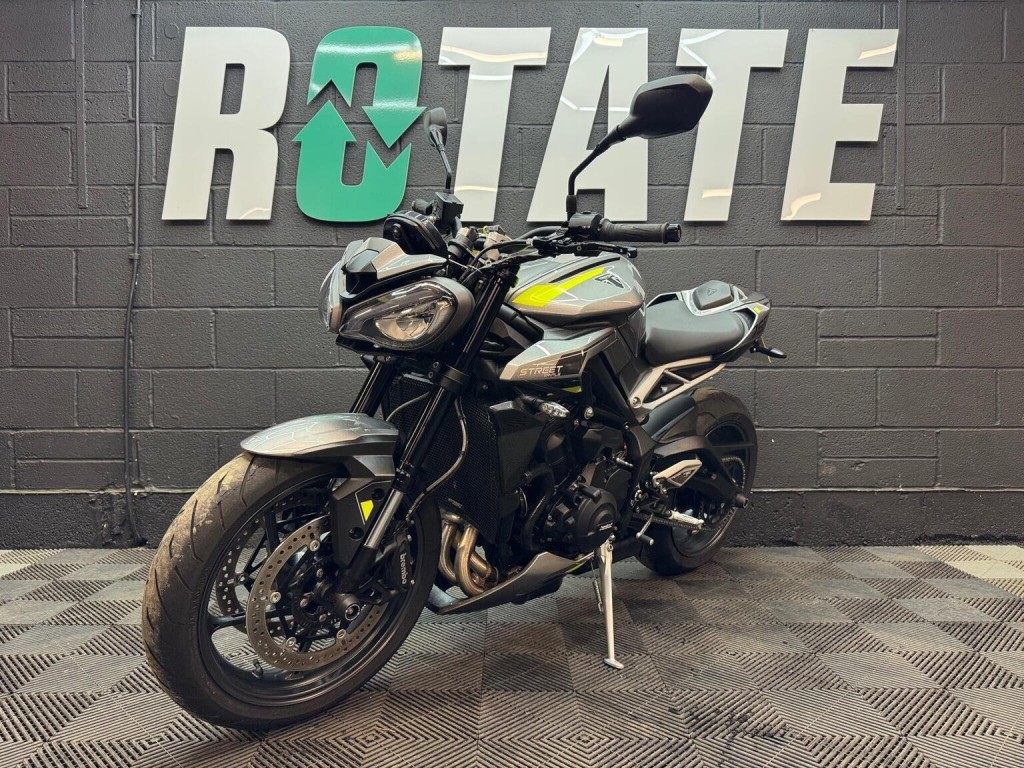 TRIUMPH STREET TRIPLE 765
