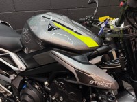 TRIUMPH STREET TRIPLE 765