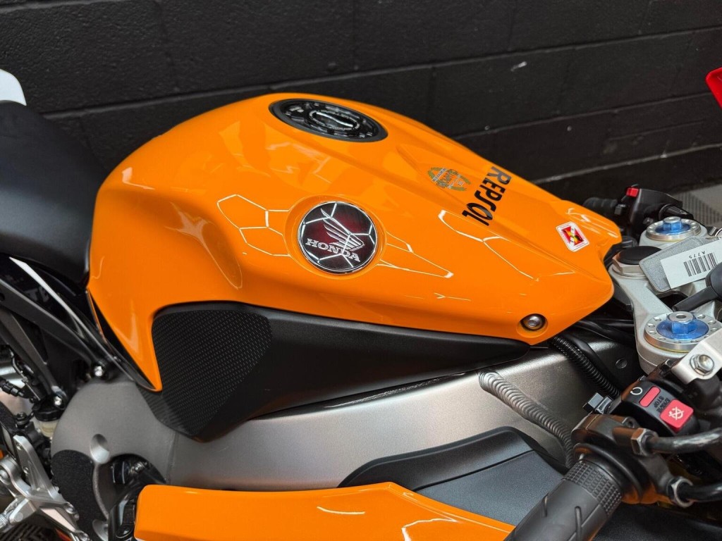 HONDA CBR1000RR Fireblade