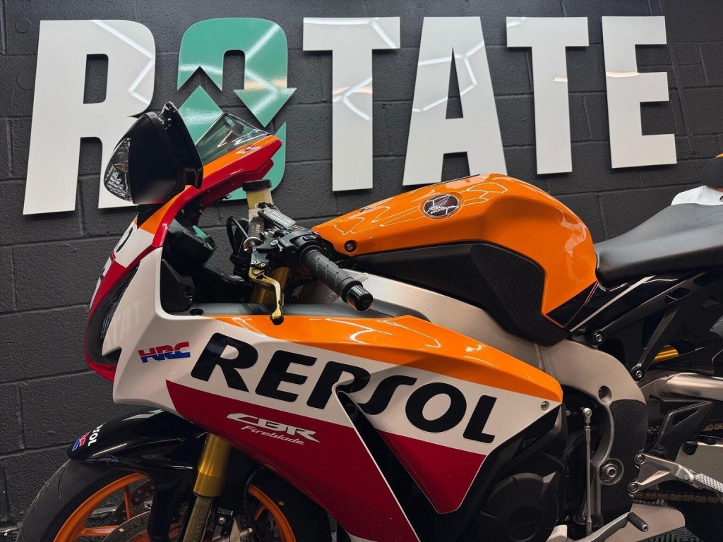 HONDA CBR1000RR Fireblade