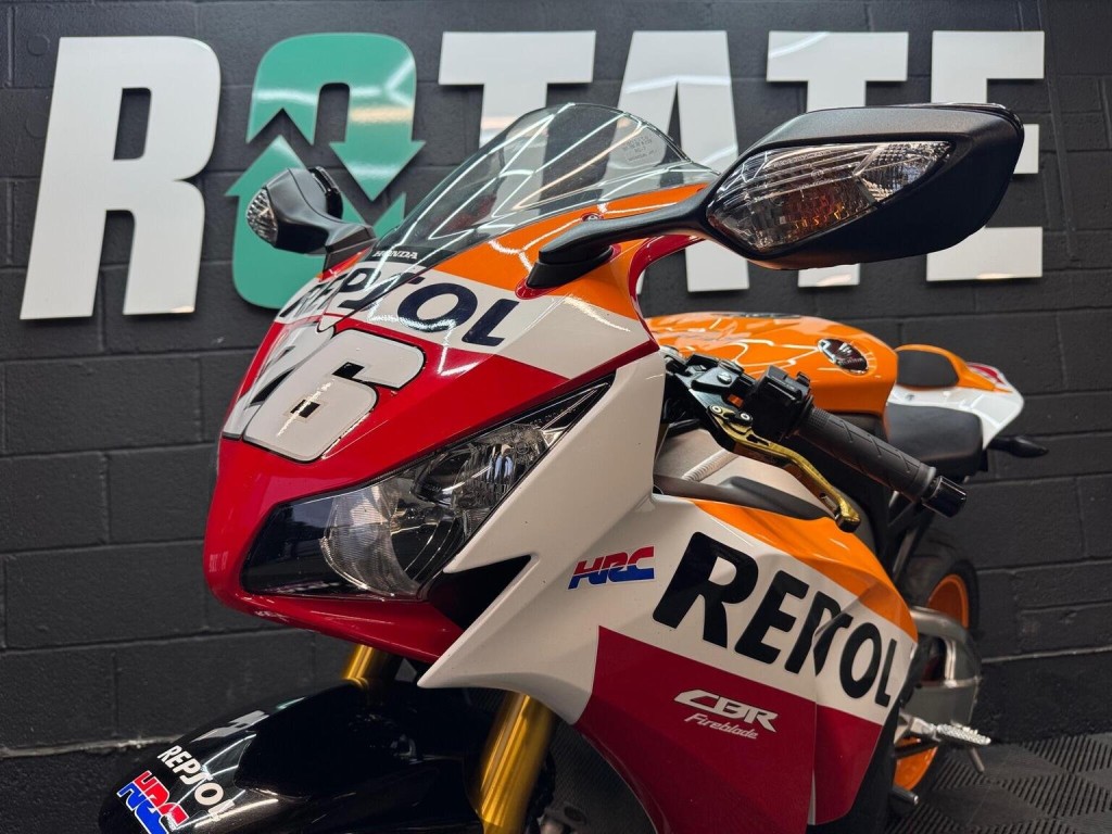 HONDA CBR1000RR Fireblade