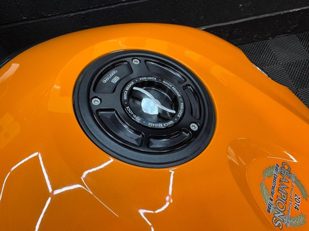 HONDA CBR1000RR Fireblade