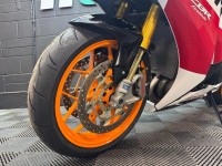 HONDA CBR1000RR Fireblade