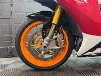 HONDA CBR1000RR Fireblade