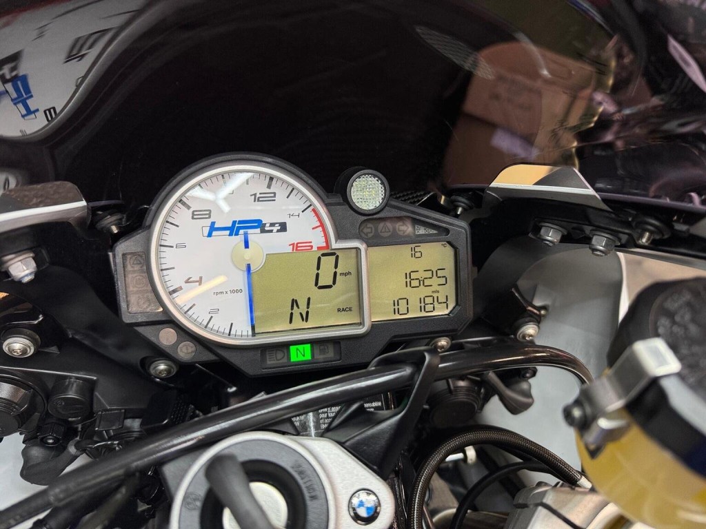 BMW HP4