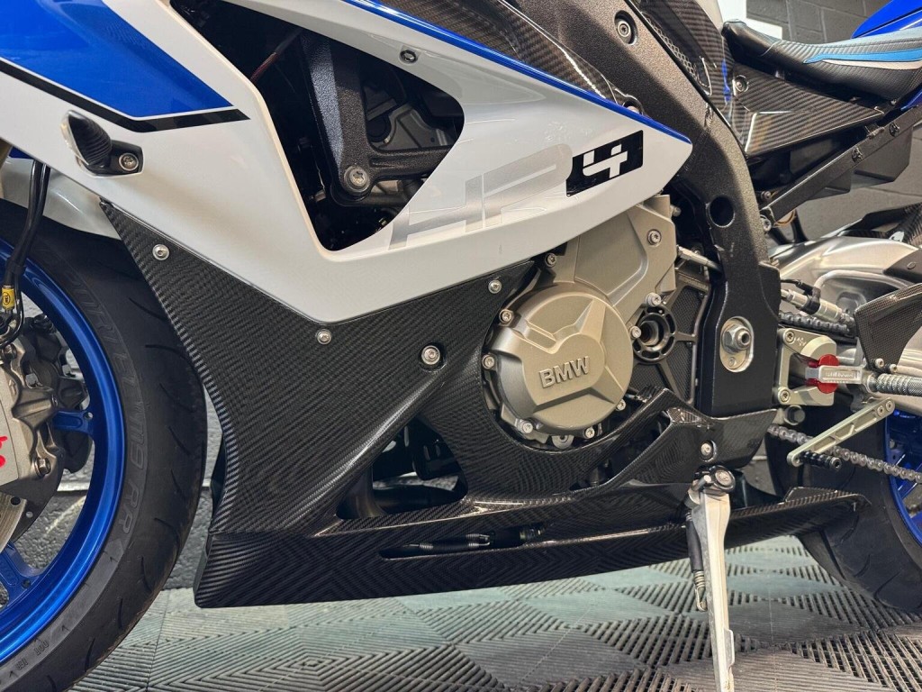 BMW HP4