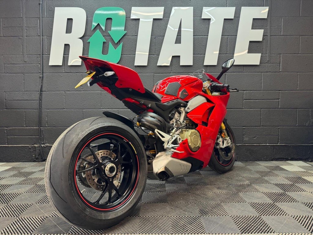 DUCATI PANIGALE V4S