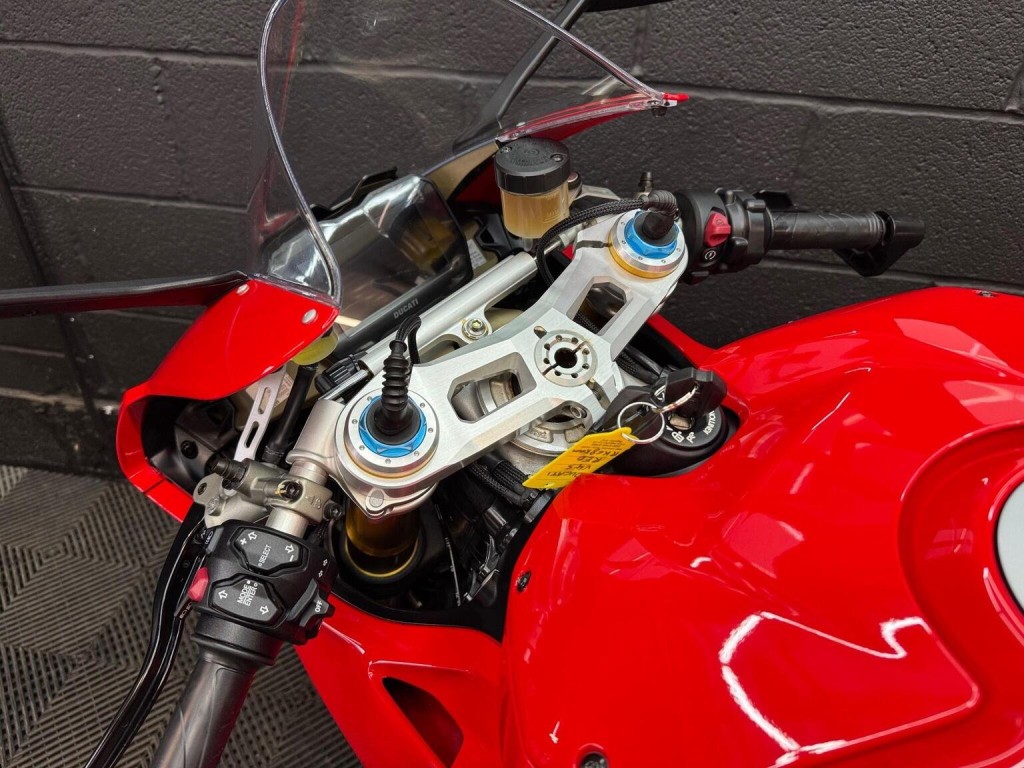 DUCATI PANIGALE V4S