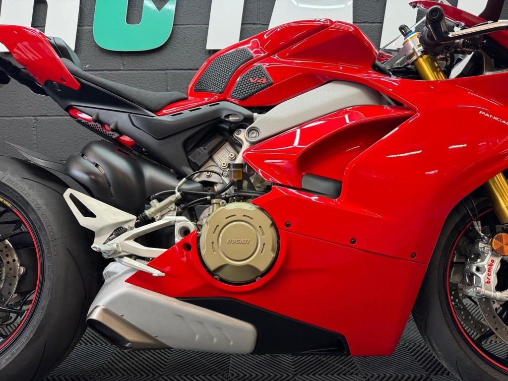 DUCATI PANIGALE V4S