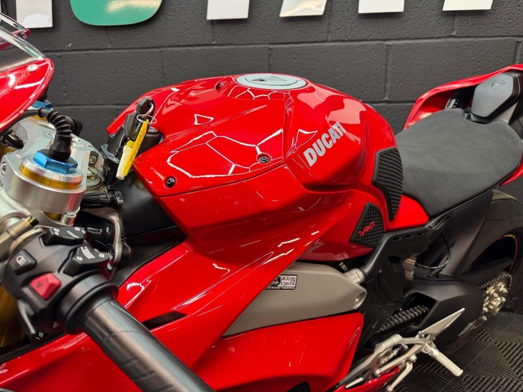 DUCATI PANIGALE V4S