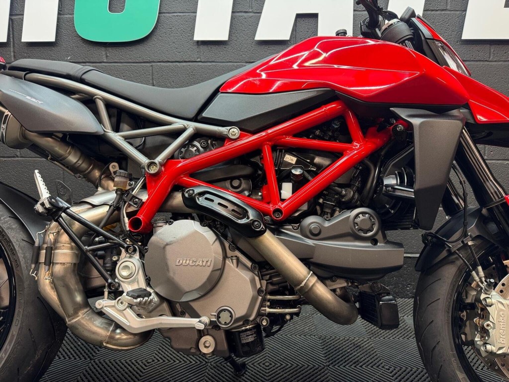 DUCATI Hypermotard