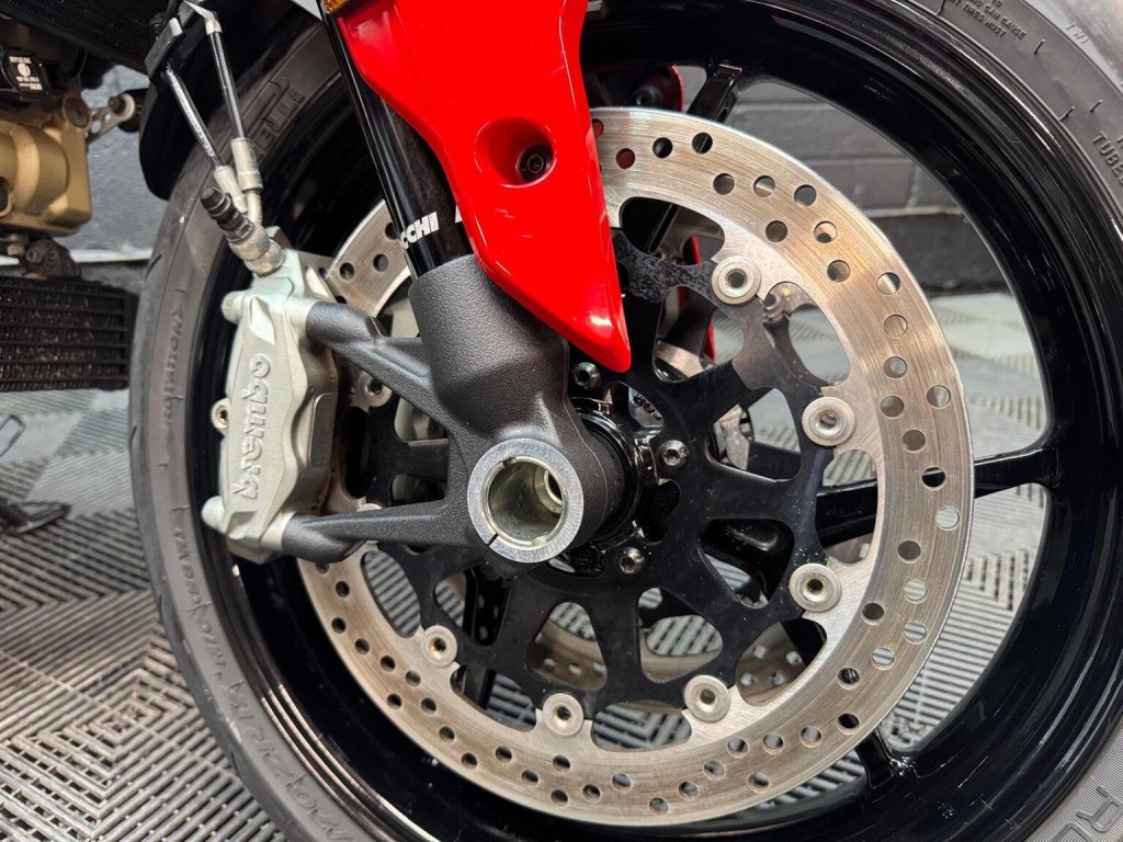 DUCATI Hypermotard