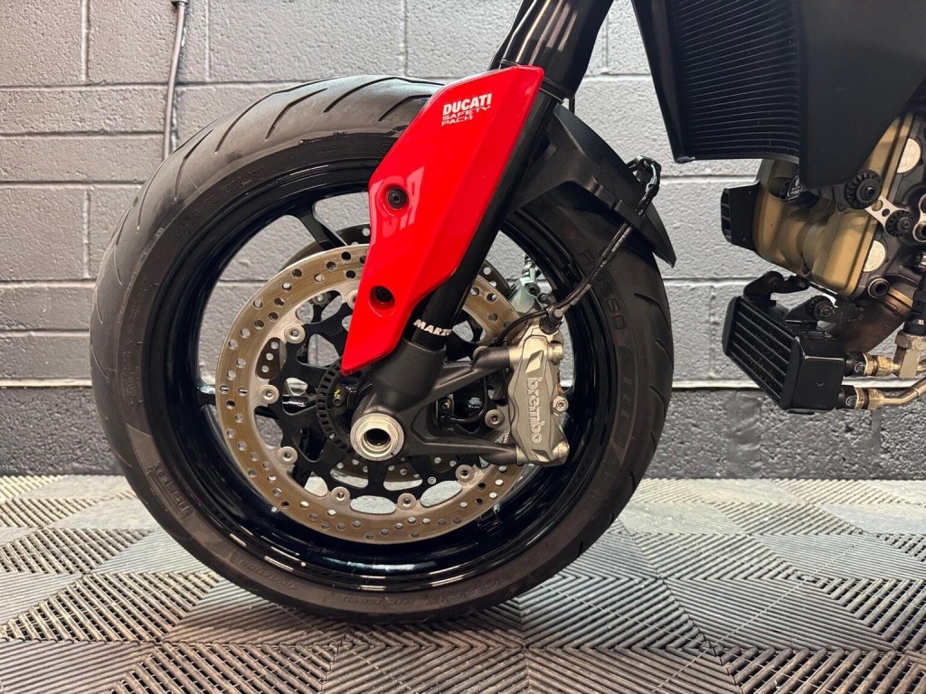 DUCATI Hypermotard