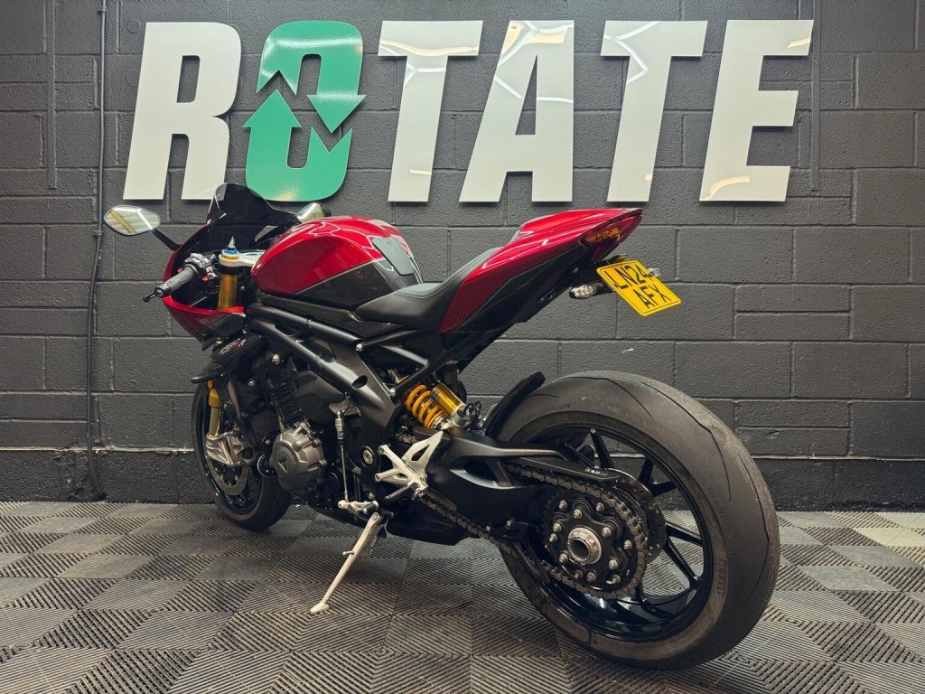 TRIUMPH SPEED TRIPLE 1200